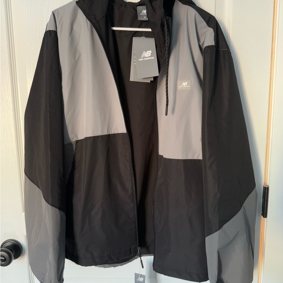 New Balance Black and Gray Windbreaker Jacket - Picture 2 of 9